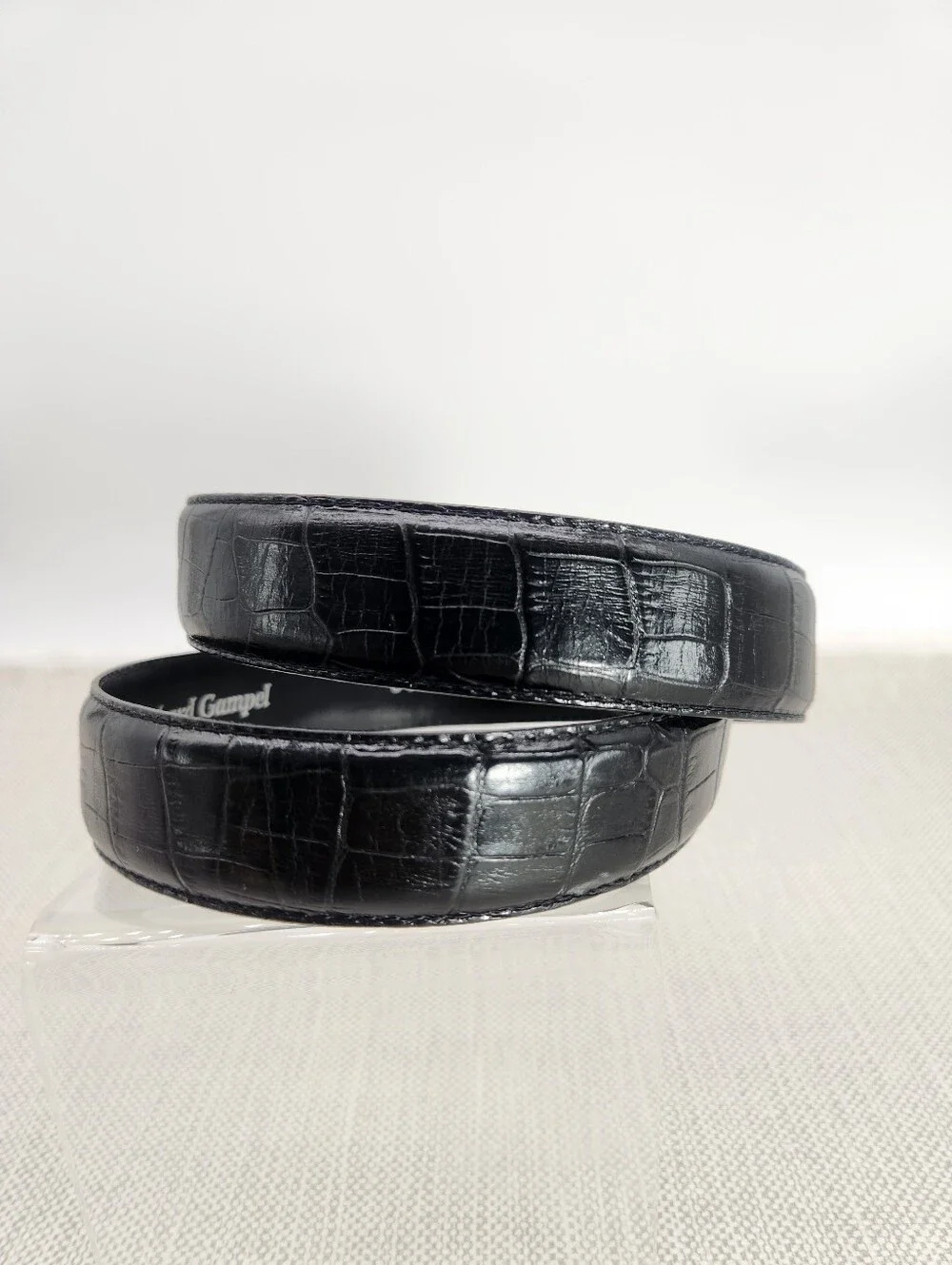 Richard Gampel Size 32 Black Leather Belt Croc Embossed